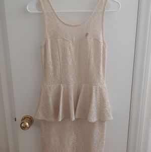 💥Flash Sale💥 Lace Nude Dress